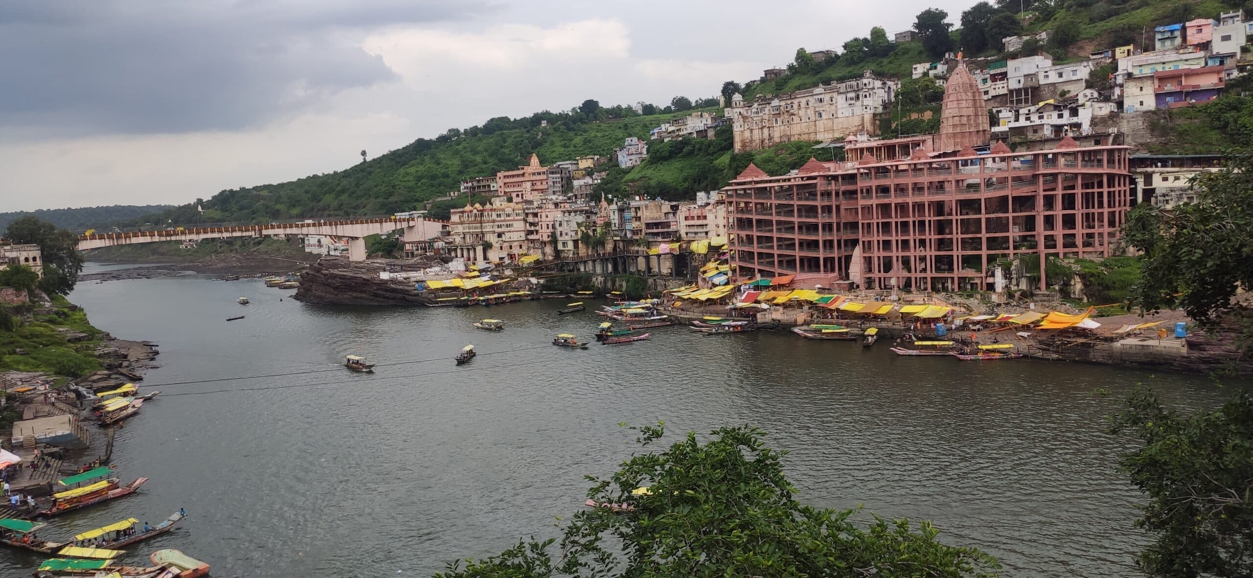 Omkareshwar island temple view